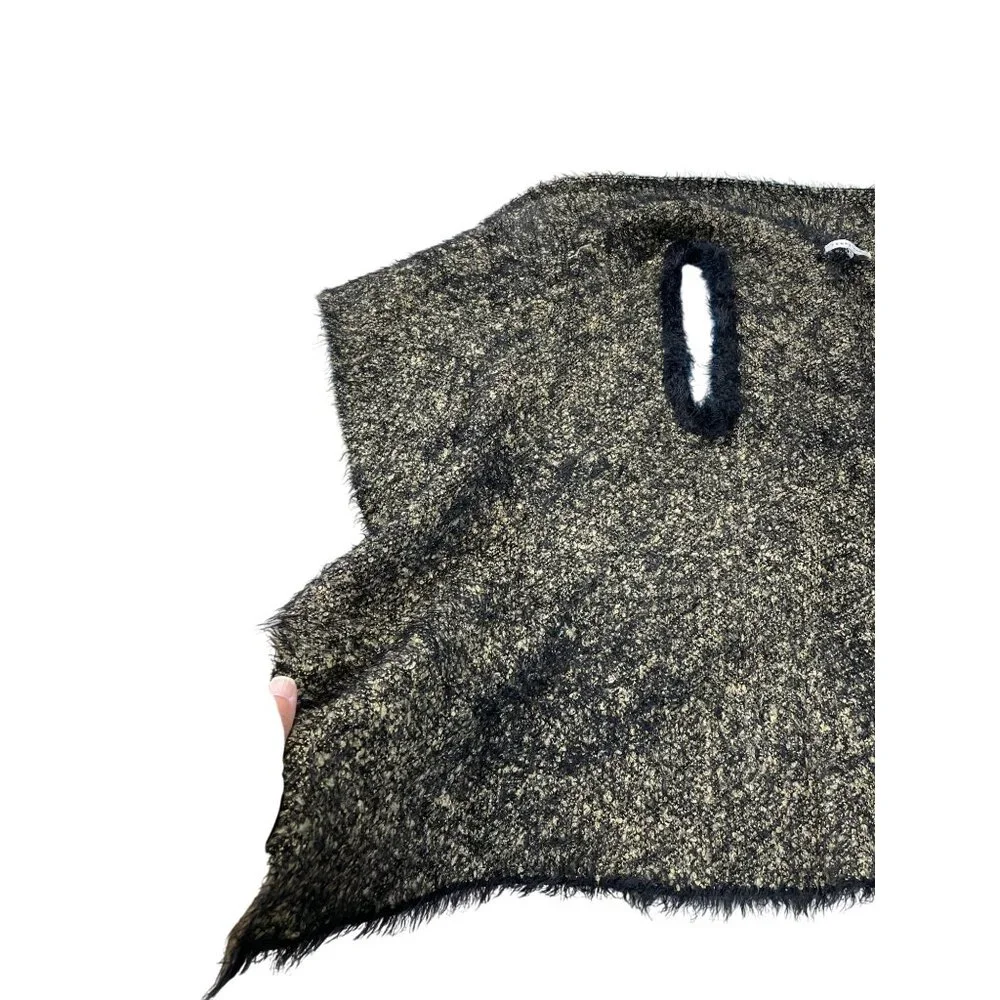 Tempo Paris womans beige black Eye-Pattern Poncho Shawl size M/L SKU 9292 - Picture 8 of 12